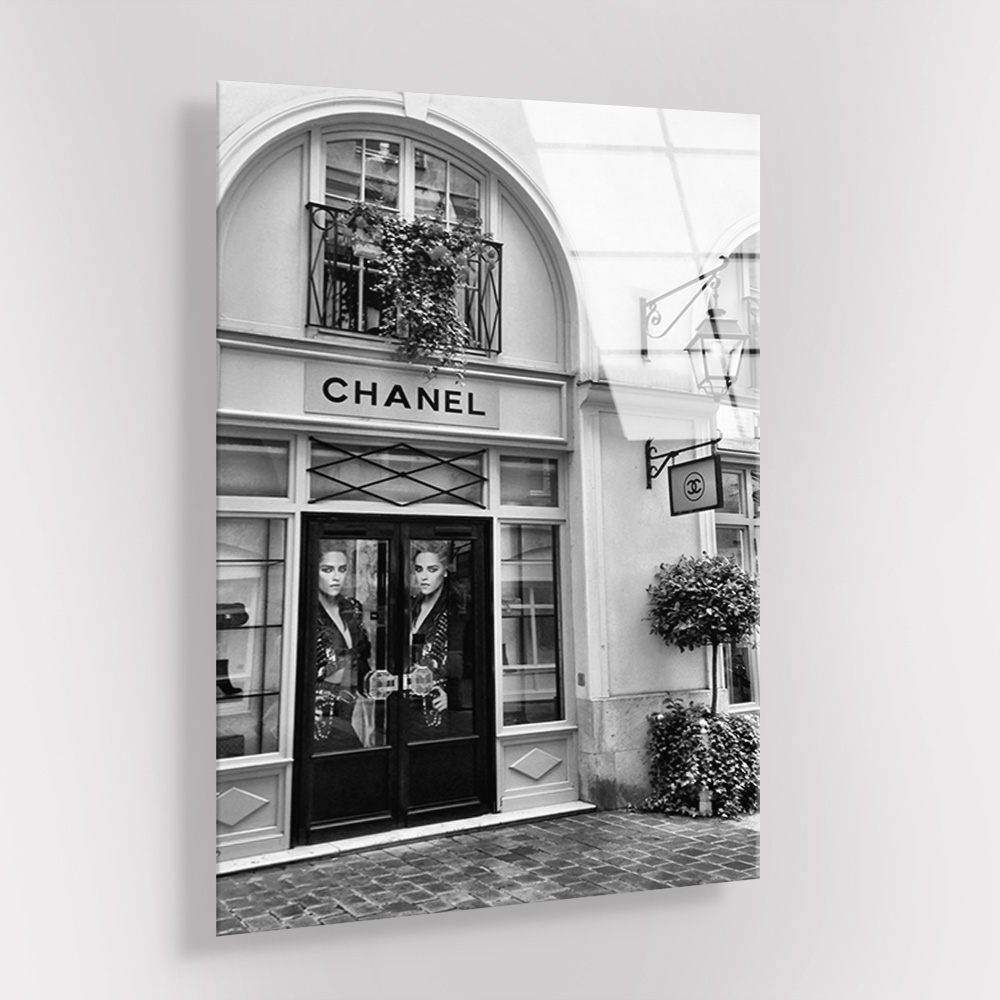 chanel-shopping-district-glass-mockup1-min