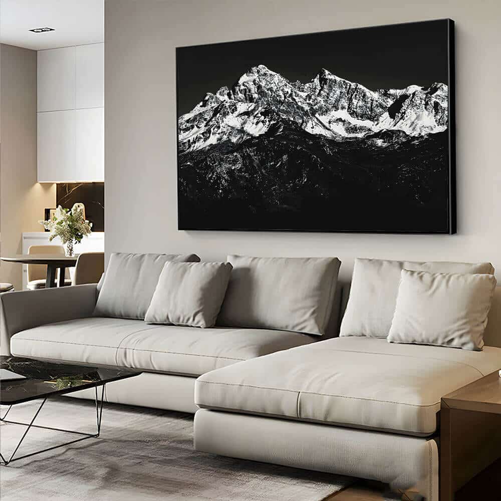 besneeuwde berg op canvas schilderij in woonkamer